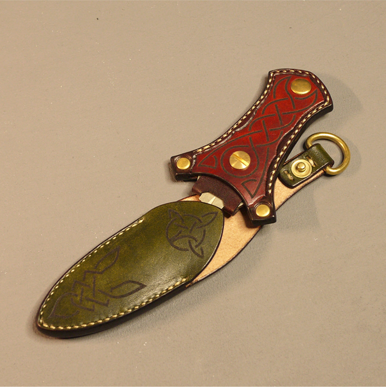 Celtica07 Celtic pattern Dagger-style key cover
