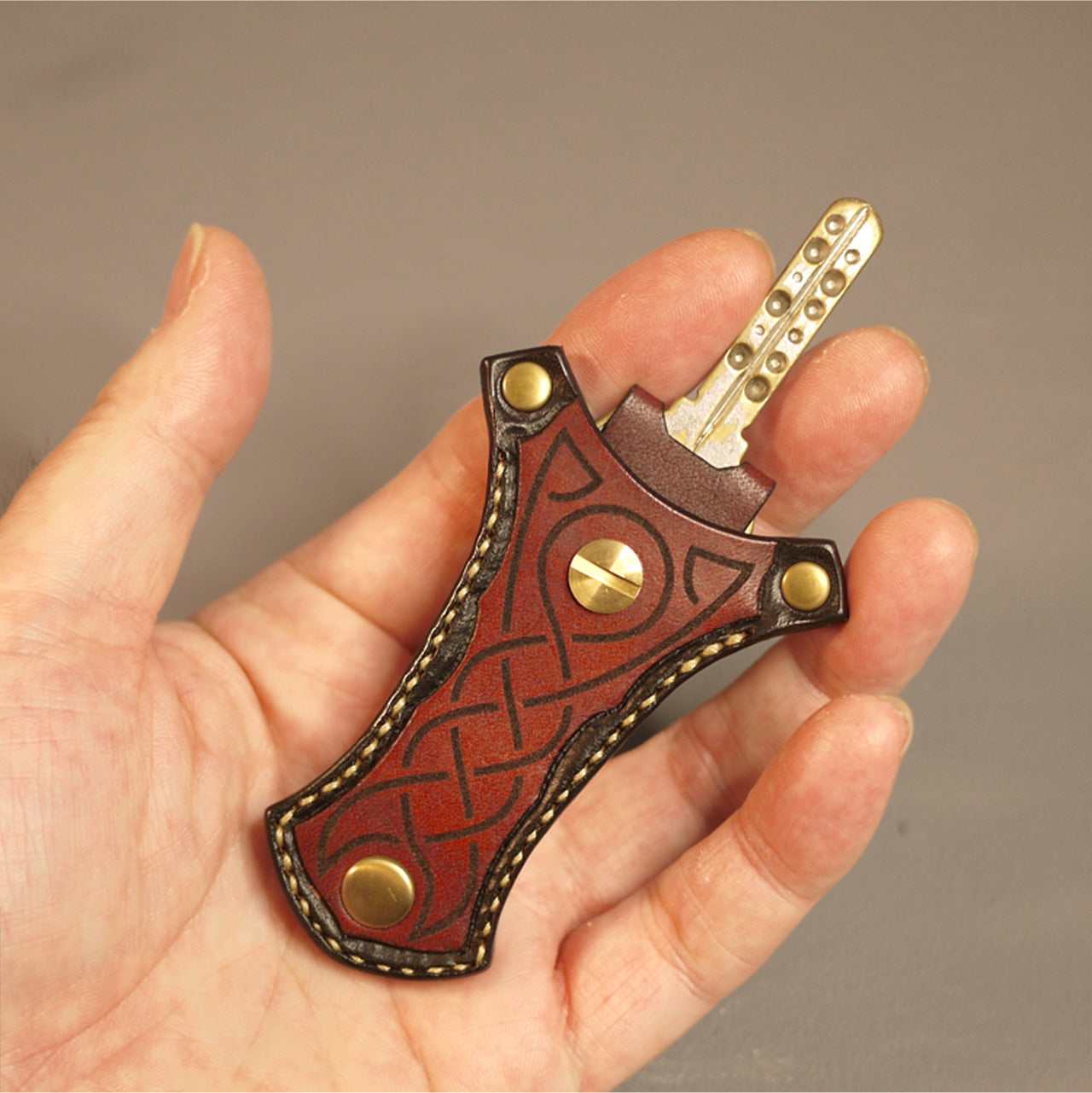 Celtica 07 ケルト文様 短剣風キーカバー