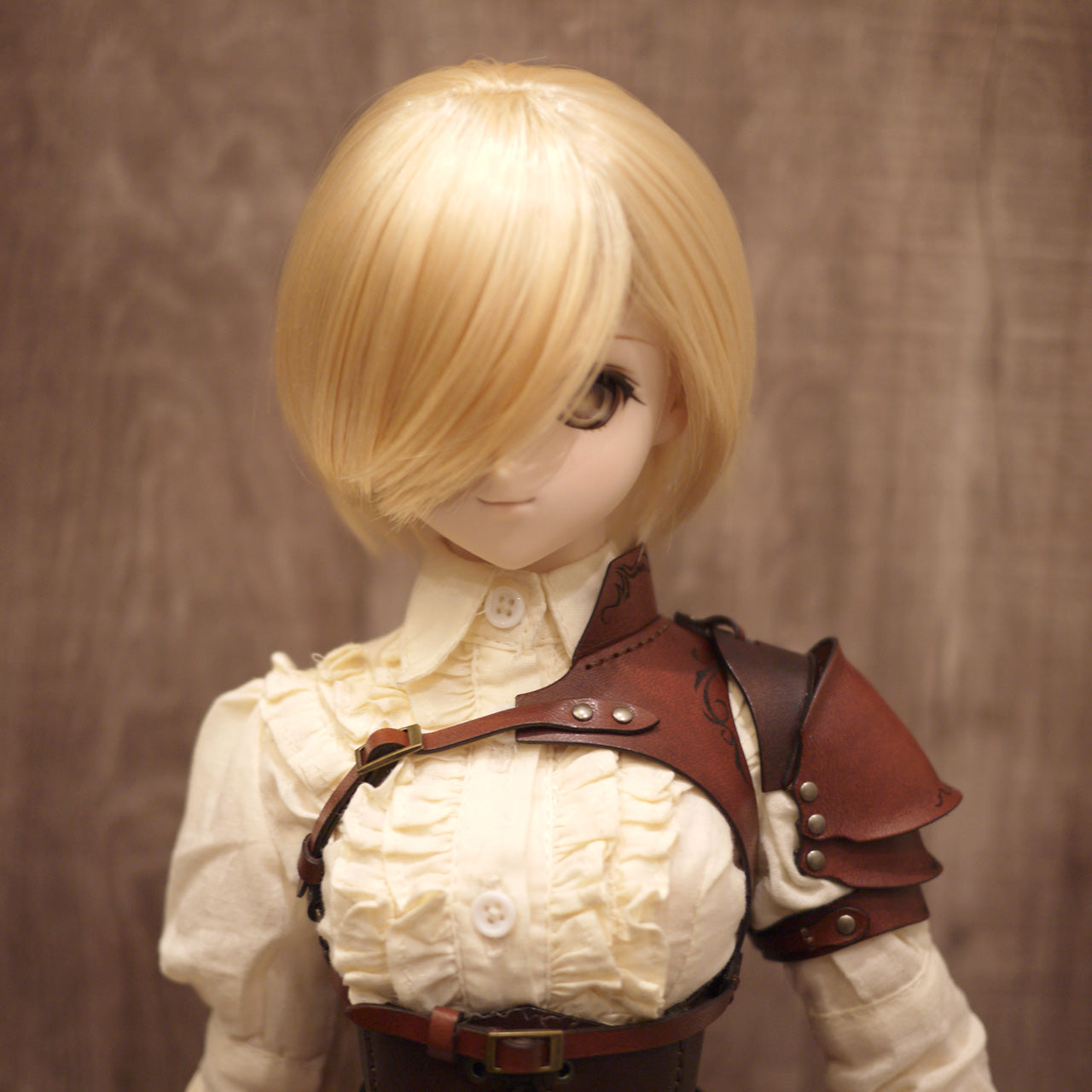 dollfie dream fantasy leather Shoulder armor (left shoulder)