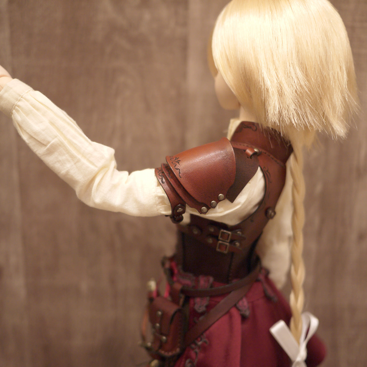dollfie dream fantasy leather Shoulder armor (left shoulder)