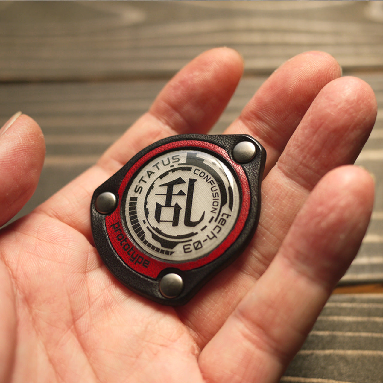 orizontas-tech03 luminous pin badge