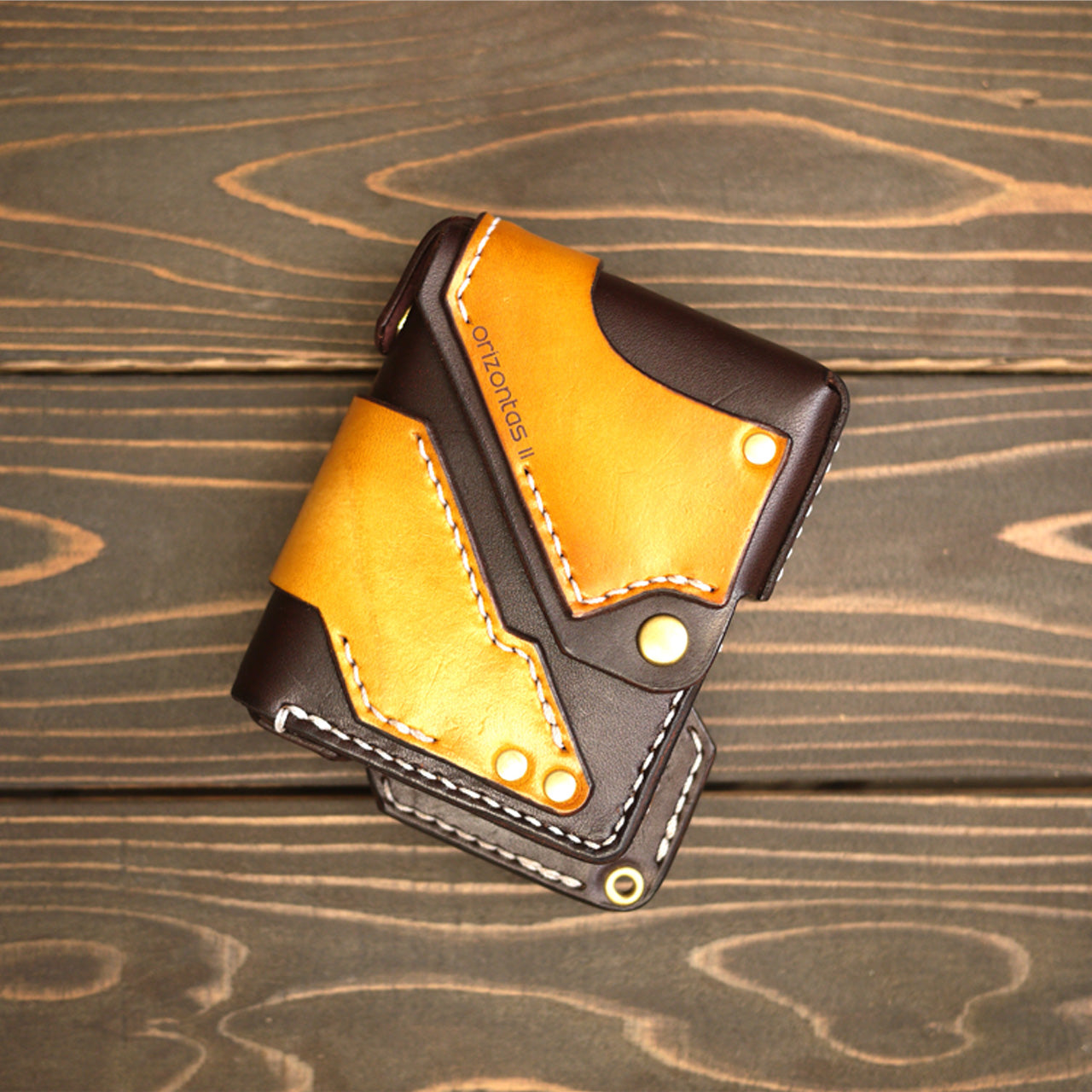 orizontas11 cigarette case